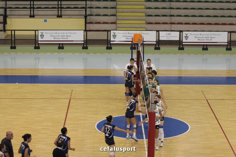 111030 volley 263_tn.jpg